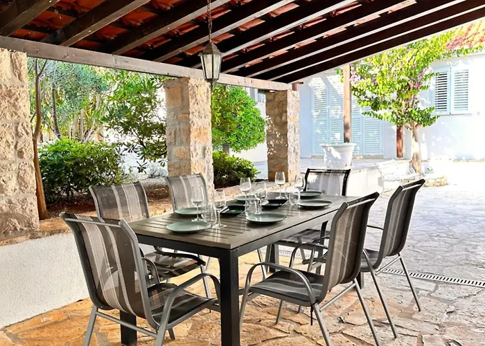 Sea House Villa Bol